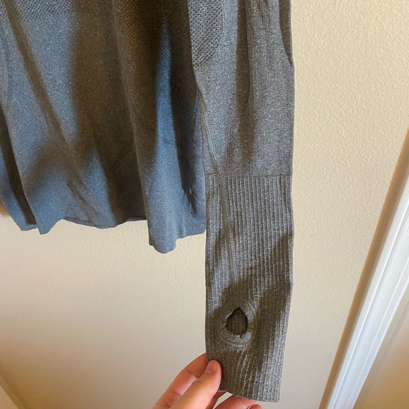 Lululemon swiftly tech long sleeve - Picture 4 of 8